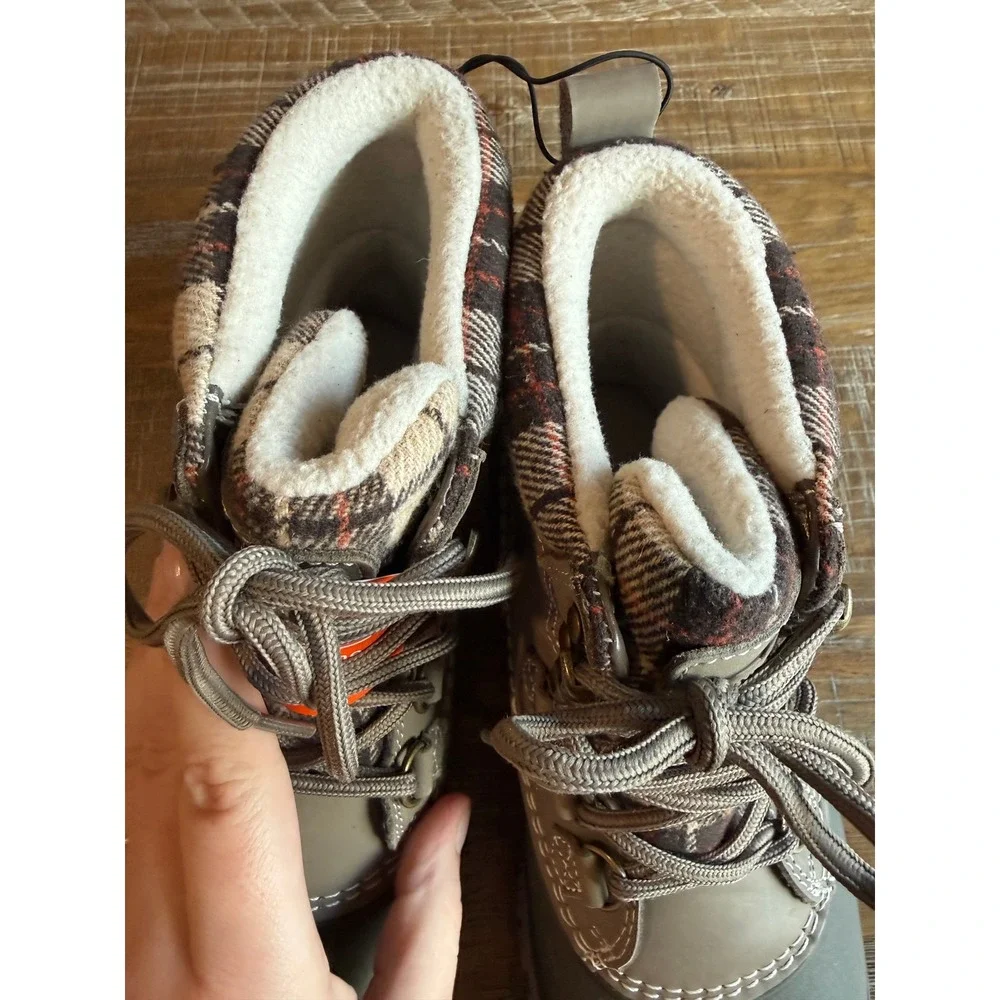 NWT Ozark Trail Womens Boots Olive Waterproof Leather 9 Snow Hiking Outdoor Duck